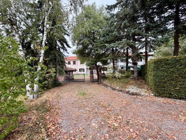 casa indipendente in vendita a Roddino in zona Corini