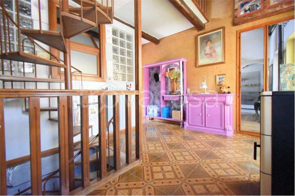 casa indipendente in vendita a Rodello
