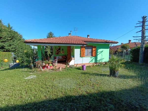 casa indipendente in vendita a Rodello