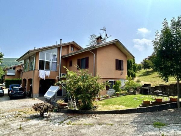 casa indipendente in vendita a Rodello