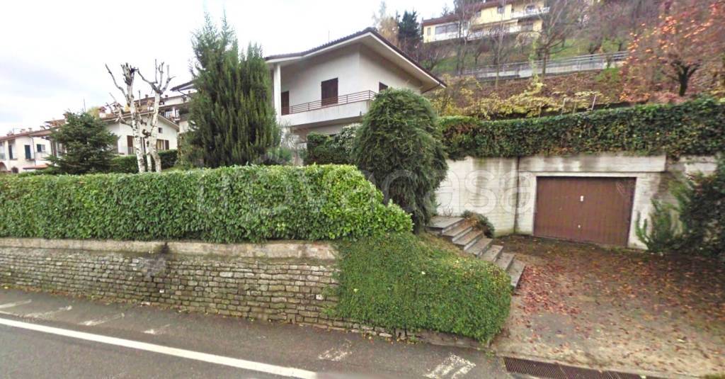 casa indipendente in vendita a Rodello