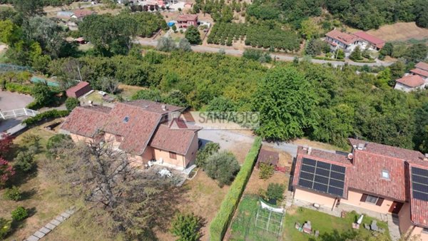 casa indipendente in vendita a Rodello