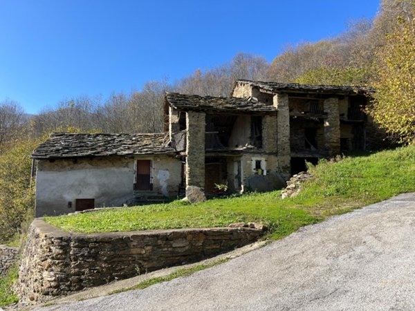 casa indipendente in vendita a Rossana