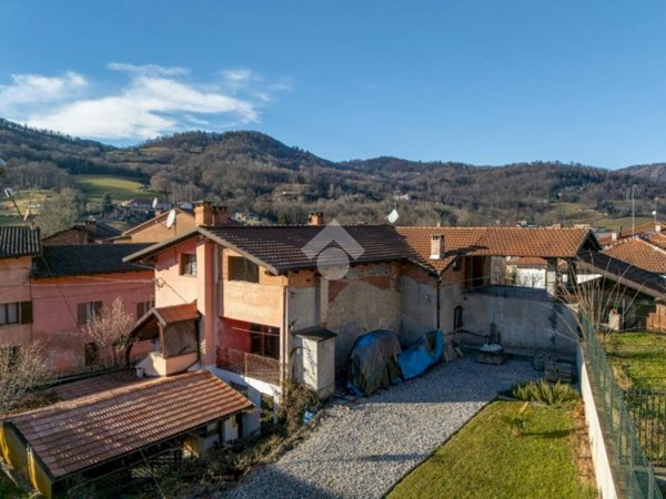 casa semindipendente in vendita a Rossana