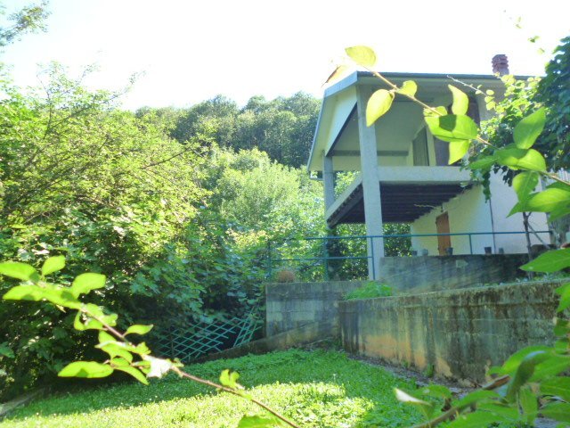 casa indipendente in vendita a Rossana