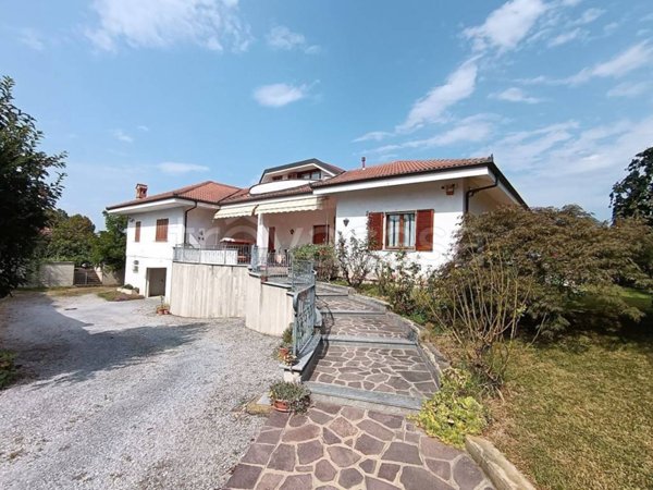 casa indipendente in vendita a Ruffia