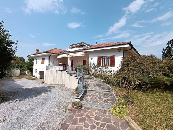 casa indipendente in vendita a Ruffia