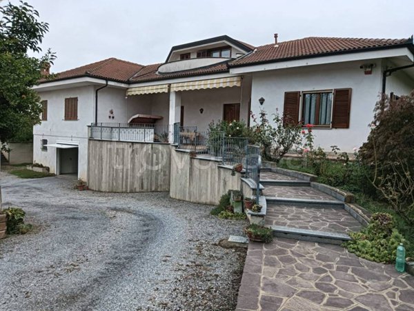 casa indipendente in vendita a Ruffia