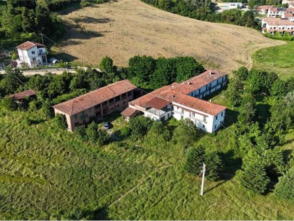 casa indipendente in vendita a Sale delle Langhe