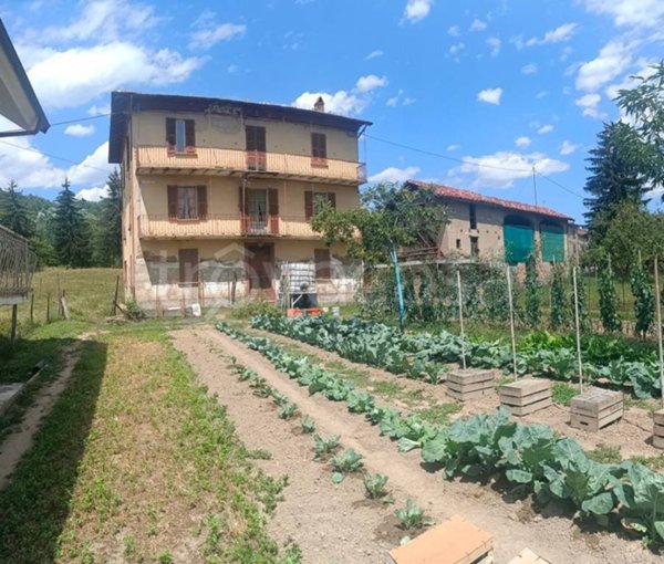 casa indipendente in vendita a Sale delle Langhe
