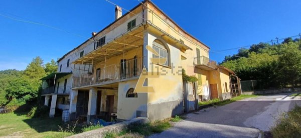 casa semindipendente in vendita a Sale delle Langhe
