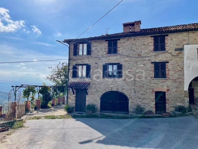 casa indipendente in vendita a Sale San Giovanni