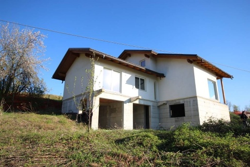 casa indipendente in vendita a Sale San Giovanni