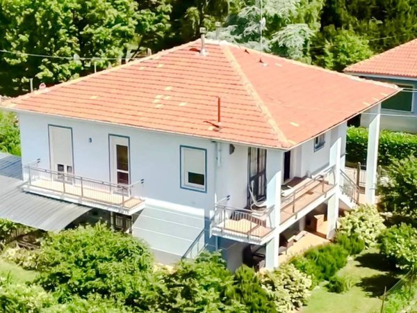 casa indipendente in vendita a Salmour