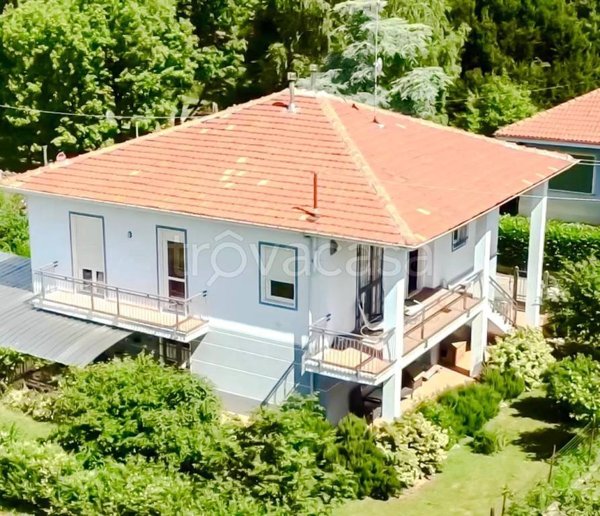 casa indipendente in vendita a Salmour