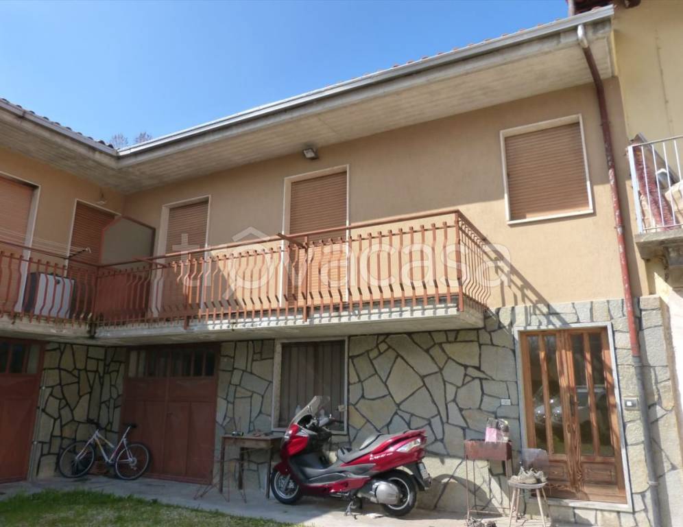 casa indipendente in vendita a Salmour