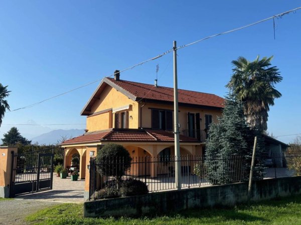 casa indipendente in vendita a Saluzzo