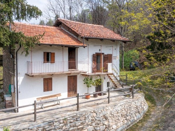 casa indipendente in vendita a Saluzzo in zona San Lazzaro