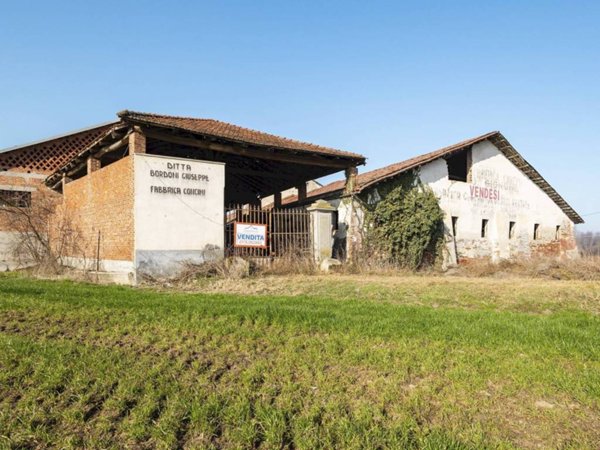 negozio in vendita a Saluzzo