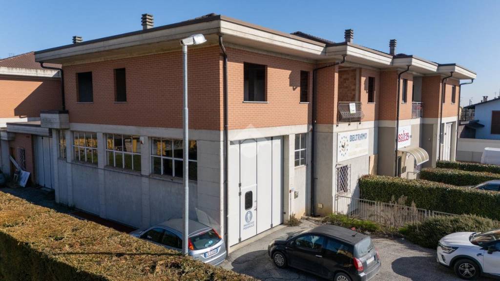 negozio in vendita a Saluzzo