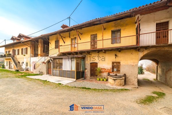 esavano in vendita a Saluzzo