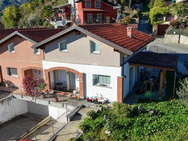 casa indipendente in vendita a Saluzzo in zona Castellar