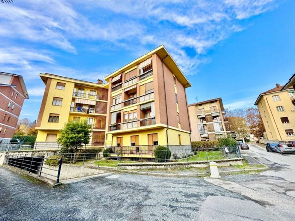 locale commerciale in vendita a Saluzzo