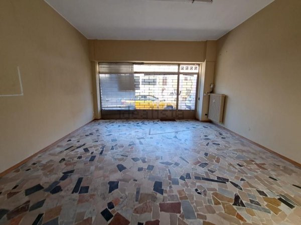 negozio in vendita a Saluzzo