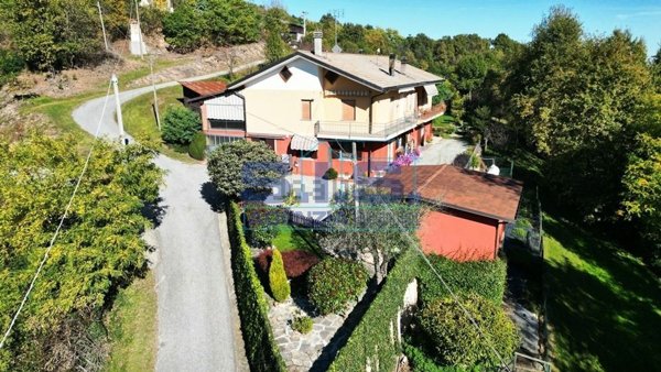 casa indipendente in vendita a Saluzzo in zona Castellar