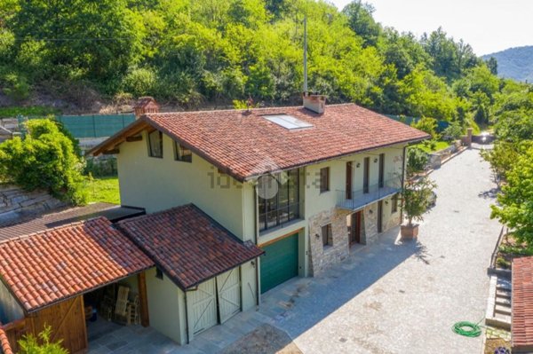 casa indipendente in vendita a Saluzzo in zona Castellar