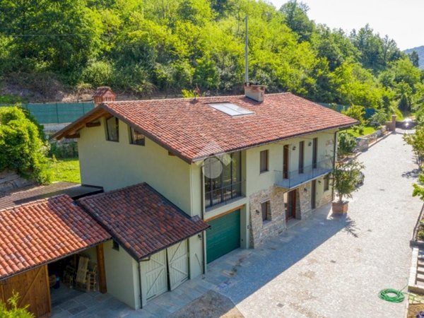 casa indipendente in vendita a Saluzzo in zona Castellar