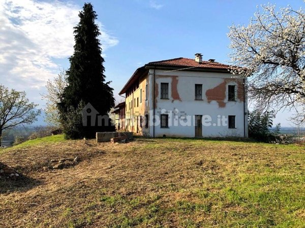 casale in vendita a Saluzzo in zona San Lazzaro