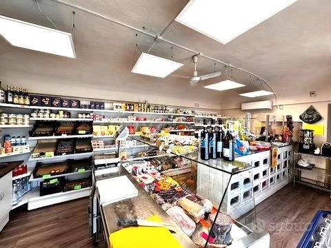 negozio in vendita a Saluzzo