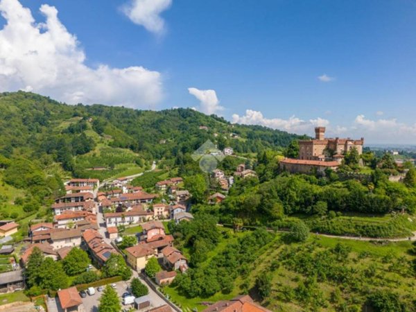 casale in vendita a Saluzzo in zona Castellar