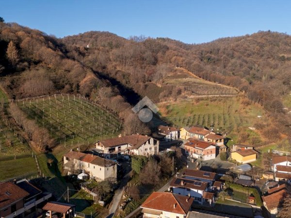 casale in vendita a Saluzzo in zona Castellar