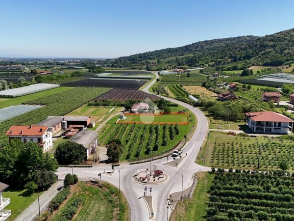 casa indipendente in vendita a Saluzzo in zona Castellar