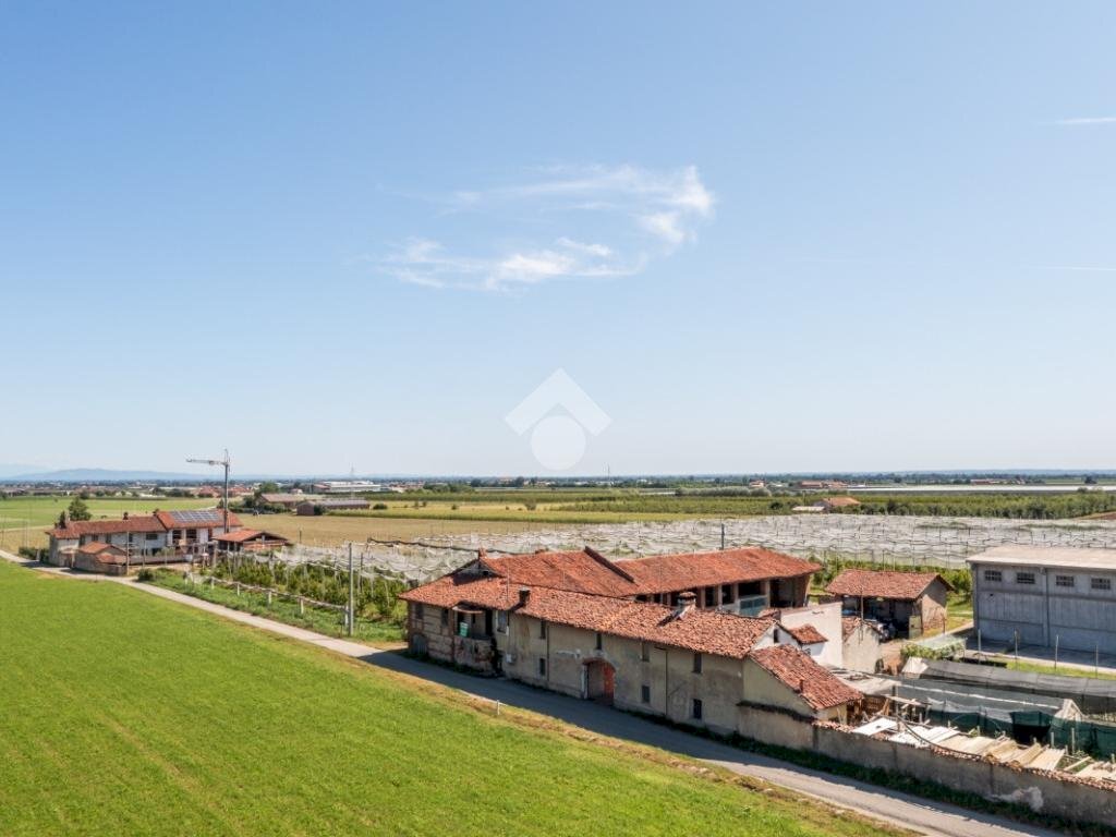 casa indipendente in vendita a Saluzzo in zona Ruata Eandi