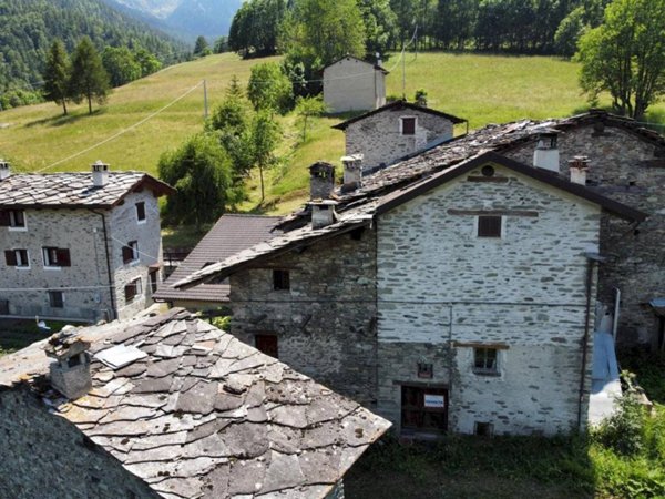 casa indipendente in vendita a Sampeyre