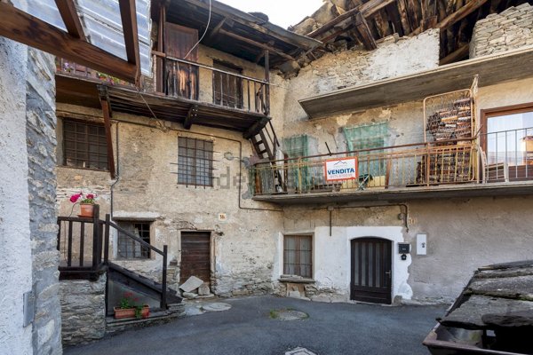 appartamento in vendita a Sampeyre