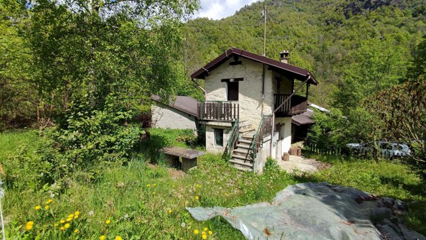 locale di sgombero in vendita a Sampeyre