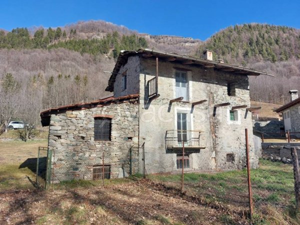 quadrivano in vendita a Sampeyre