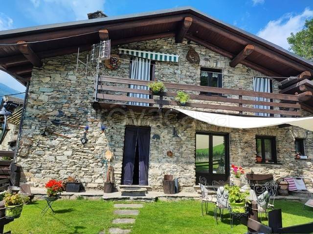 casa indipendente in vendita a Sampeyre