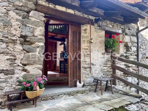 casa indipendente in vendita a Sampeyre