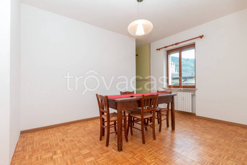 appartamento in vendita a Sampeyre