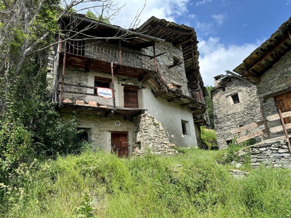 casa indipendente in vendita a Sampeyre