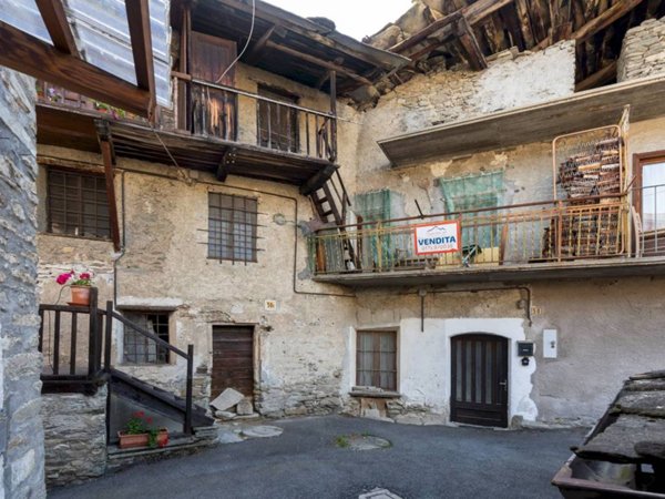 casa indipendente in vendita a Sampeyre