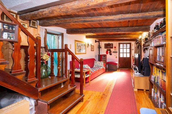 casa indipendente in vendita a Sampeyre in zona Becetto