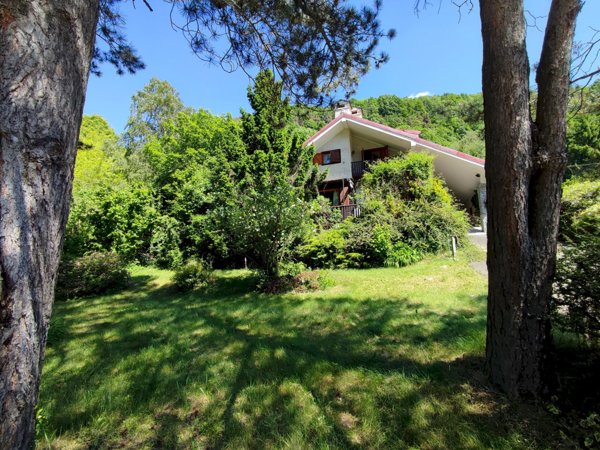 casa indipendente in vendita a Sampeyre