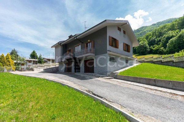 casa indipendente in vendita a Sampeyre in zona Villaretto