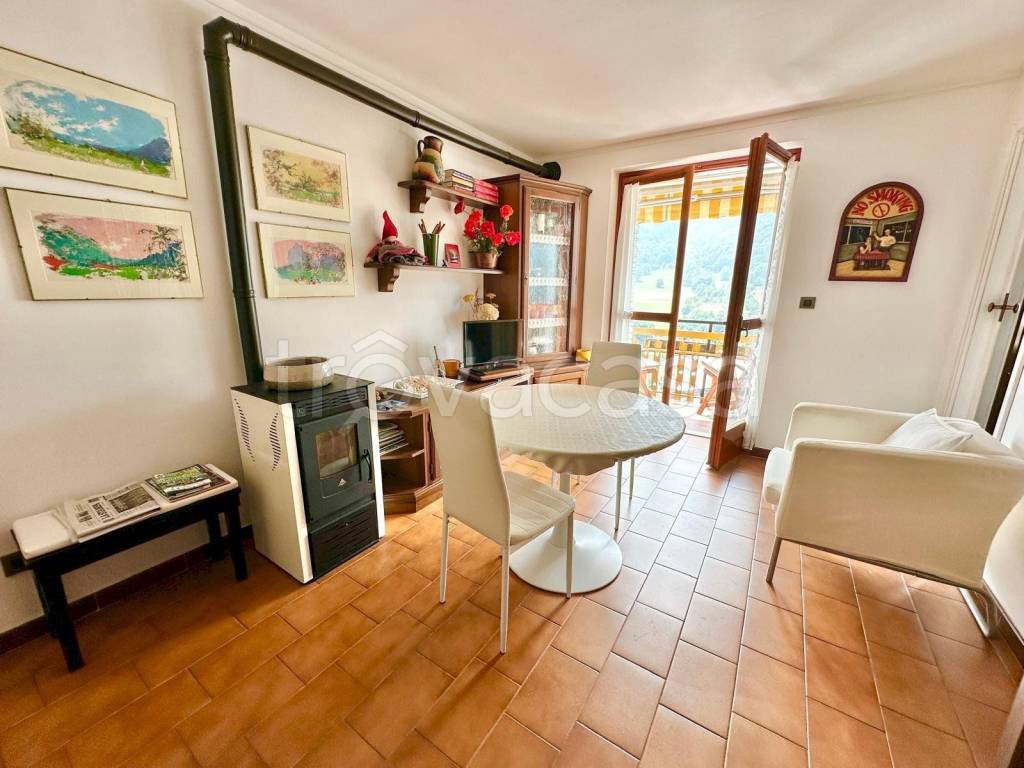 appartamento in vendita a Sampeyre